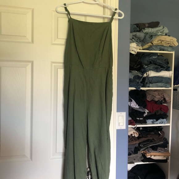 Green jumpsuit - Picture 1 of 3